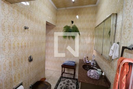 Casa à venda com 200m², 4 quartos e 2 vagasBanheiro da Suíte