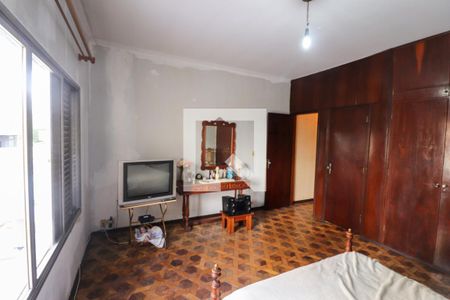 Casa à venda com 200m², 4 quartos e 2 vagasQuarto Suíte