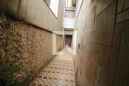 Casa à venda com 200m², 4 quartos e 2 vagasCorredor