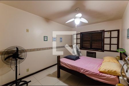 Casa de condomínio à venda com 450m², 5 quartos e 2 vagas Casa de condomínio à venda com 450m², 5 quartos e 2 vagasSuite