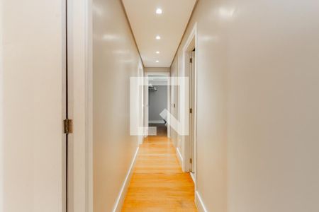 Corredor de apartamento para alugar com 3 quartos, 125m² em Vila Uberabinha, São Paulo