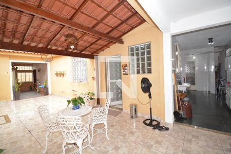 Casa à venda com 217m², 4 quartos e 2 vagasChurrasqueira