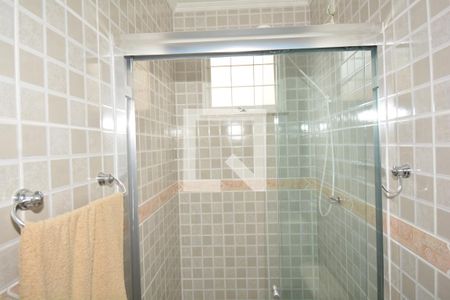 Casa à venda com 217m², 4 quartos e 2 vagasBanheiro da Suíte