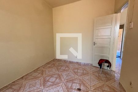 Quarto de casa para alugar com 2 quartos, 70m² em Vila Flávia, Duque de Caxias