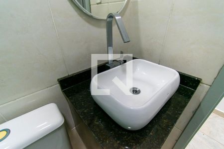 Casa à venda com 100m², 3 quartos e 1 vagaBanheiro Corredor