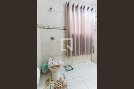 Casa à venda com 156m², 3 quartos e 1 vaga Casa à venda com 156m², 3 quartos e 1 vagaBanheiro da Suíte 2