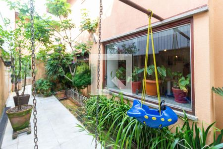 Casa à venda com 200m², 3 quartos e 2 vagasEntrada