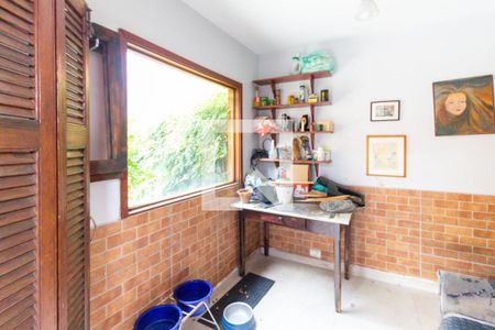 Casa à venda com 200m², 3 quartos e 2 vagasQuarto de serviço