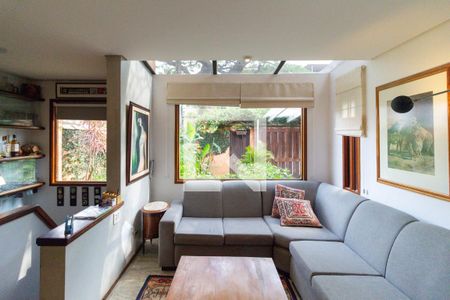 Casa à venda com 3 quartos, 200m² em Aclimação, São Paulo