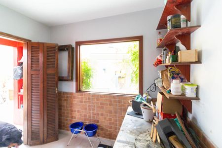 Casa à venda com 200m², 3 quartos e 2 vagasQuarto de serviço