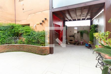 Casa à venda com 200m², 3 quartos e 2 vagasQuintal