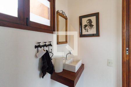 Casa à venda com 200m², 3 quartos e 2 vagasLavabo da edícula