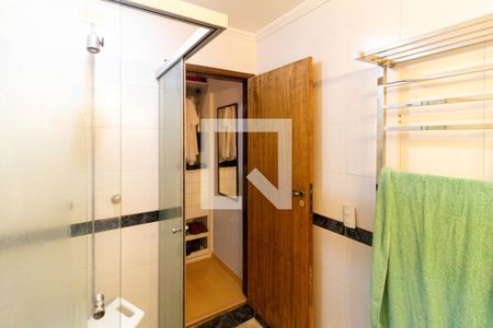 Casa à venda com 200m², 3 quartos e 2 vagasBanheiro do quarto 1