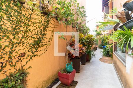 Casa à venda com 200m², 3 quartos e 2 vagasEntrada