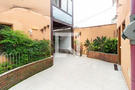 Casa à venda com 200m², 3 quartos e 2 vagasQuintal