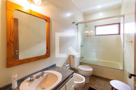 Casa à venda com 200m², 3 quartos e 2 vagasBanheiro