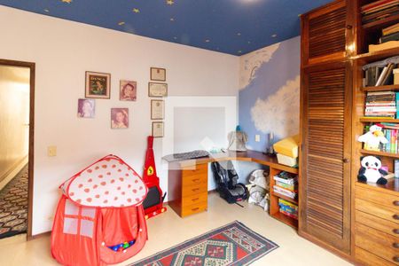 Casa à venda com 200m², 3 quartos e 2 vagasQuarto 2