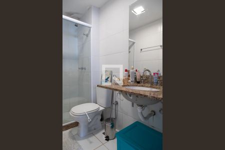 Apartamento à venda com 137m², 3 quartos e 2 vagasBanheiro da suíte 