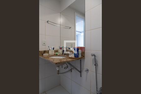 Apartamento à venda com 137m², 3 quartos e 2 vagasBanheiro social 1