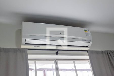 Casa à venda com 370m², 4 quartos e 4 vagas Casa à venda com 370m², 4 quartos e 4 vagasSuíte