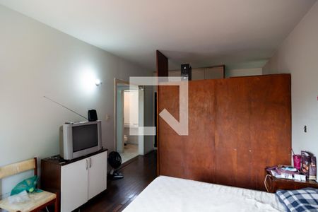 Casa à venda com 310m², 4 quartos e 3 vagasQuarto 3 - Suíte