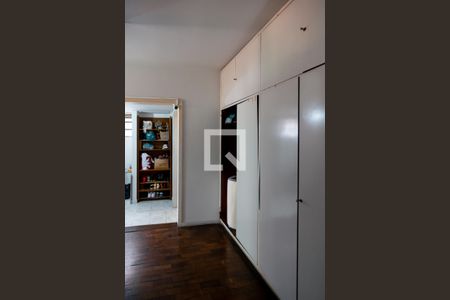 Casa à venda com 310m², 4 quartos e 3 vagasQuarto 3 - Suíte Closet