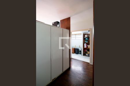 Casa à venda com 310m², 4 quartos e 3 vagasQuarto 3 - Suíte Closet