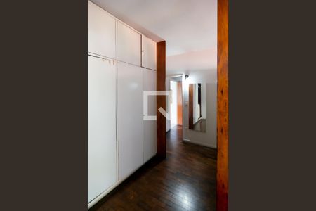 Casa à venda com 310m², 4 quartos e 3 vagasQuarto 3 - Suíte Closet