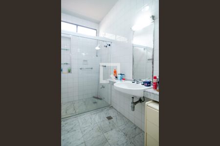 Casa à venda com 310m², 4 quartos e 3 vagasBanheiro Quarto 3 - Suíte