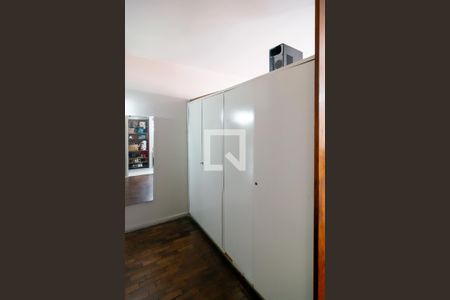 Casa à venda com 310m², 4 quartos e 3 vagasQuarto 3 - Suíte Closet