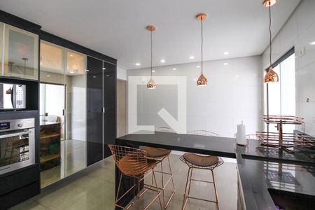 Casa à venda com 243m², 3 quartos e 4 vagas Casa à venda com 243m², 3 quartos e 4 vagasCozinha