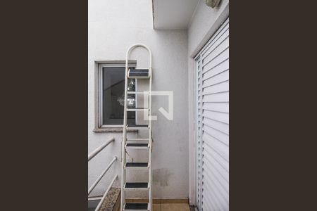 Casa à venda com 243m², 3 quartos e 4 vagas Casa à venda com 243m², 3 quartos e 4 vagasVaranda