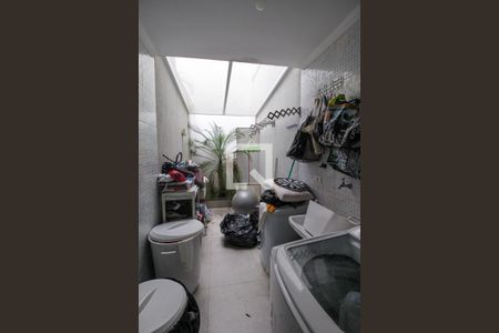 Casa à venda com 243m², 3 quartos e 4 vagas Casa à venda com 243m², 3 quartos e 4 vagasÁrea de Serviço