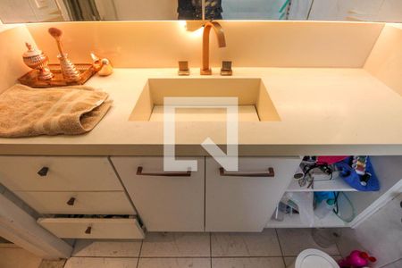 Casa à venda com 243m², 3 quartos e 4 vagas Casa à venda com 243m², 3 quartos e 4 vagasBanheiro da Suíte