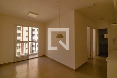 Sala/ Cozinha e área de serviço integrada de apartamento à venda com 2 quartos, 37m² em Jardim Oriental, São Paulo