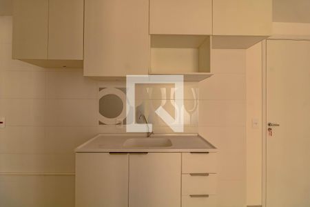 Sala/ Cozinha e área de serviço integrada de apartamento à venda com 2 quartos, 37m² em Jardim Oriental, São Paulo