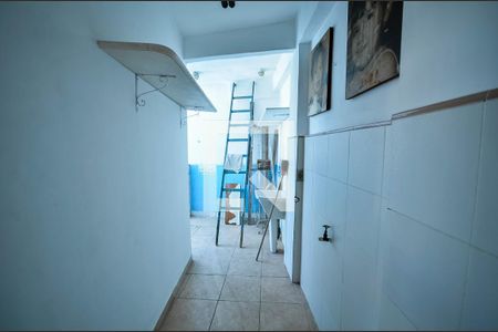 Casa à venda com 240m², 4 quartos e 1 vaga Casa à venda com 240m², 4 quartos e 1 vagaTerraço