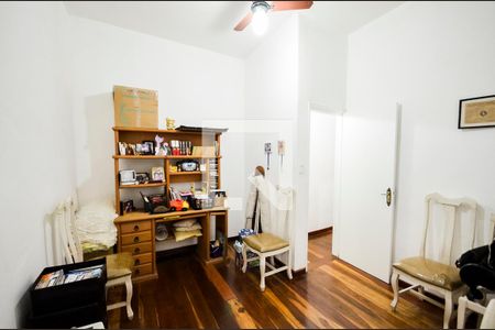 Casa à venda com 240m², 4 quartos e 1 vaga Casa à venda com 240m², 4 quartos e 1 vagaSuíte 2