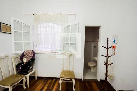 Casa à venda com 240m², 4 quartos e 1 vaga Casa à venda com 240m², 4 quartos e 1 vagaSuíte 2