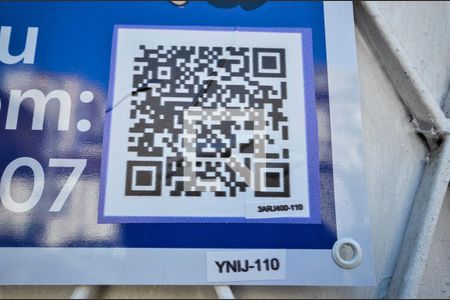 Casa à venda com 240m², 4 quartos e 1 vaga Casa à venda com 240m², 4 quartos e 1 vagaFachada