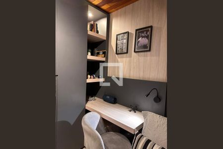 Casa de condomínio à venda com 810m², 4 quartos e 3 vagas Casa de condomínio à venda com 810m², 4 quartos e 3 vagasQuarto 2