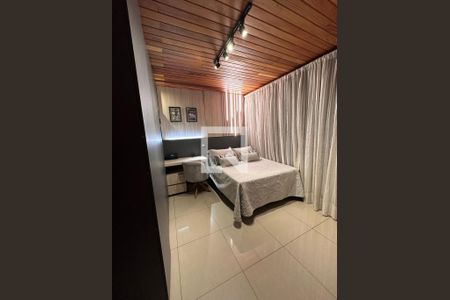 Casa de condomínio à venda com 810m², 4 quartos e 3 vagas Casa de condomínio à venda com 810m², 4 quartos e 3 vagasQuarto 2