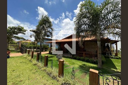 Casa de condomínio à venda com 810m², 4 quartos e 3 vagas