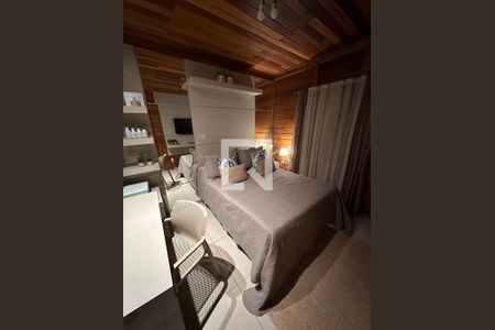 Casa de condomínio à venda com 810m², 4 quartos e 3 vagas Casa de condomínio à venda com 810m², 4 quartos e 3 vagasQuarto 3