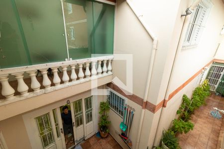 Casa à venda com 143m², 2 quartos e 3 vagas Casa à venda com 143m², 2 quartos e 3 vagasQuintal