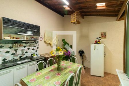 Casa à venda com 143m², 2 quartos e 3 vagas Casa à venda com 143m², 2 quartos e 3 vagasChurrasqueira