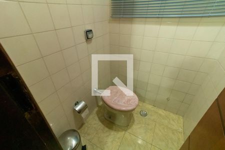 Casa à venda com 143m², 2 quartos e 3 vagas Casa à venda com 143m², 2 quartos e 3 vagasLavabo