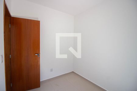 Quarto 2 de apartamento para alugar com 2 quartos, 38m² em Itaquera, São Paulo