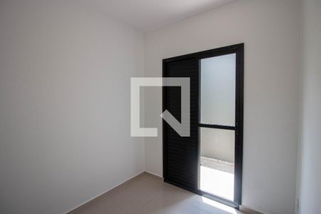 Quarto 1 de apartamento para alugar com 2 quartos, 38m² em Itaquera, São Paulo