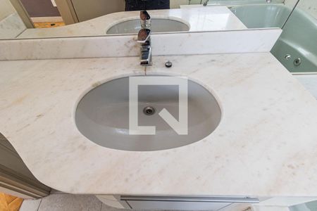 Apartamento à venda com 200m², 3 quartos e 1 vagaBanheiro da Suíte